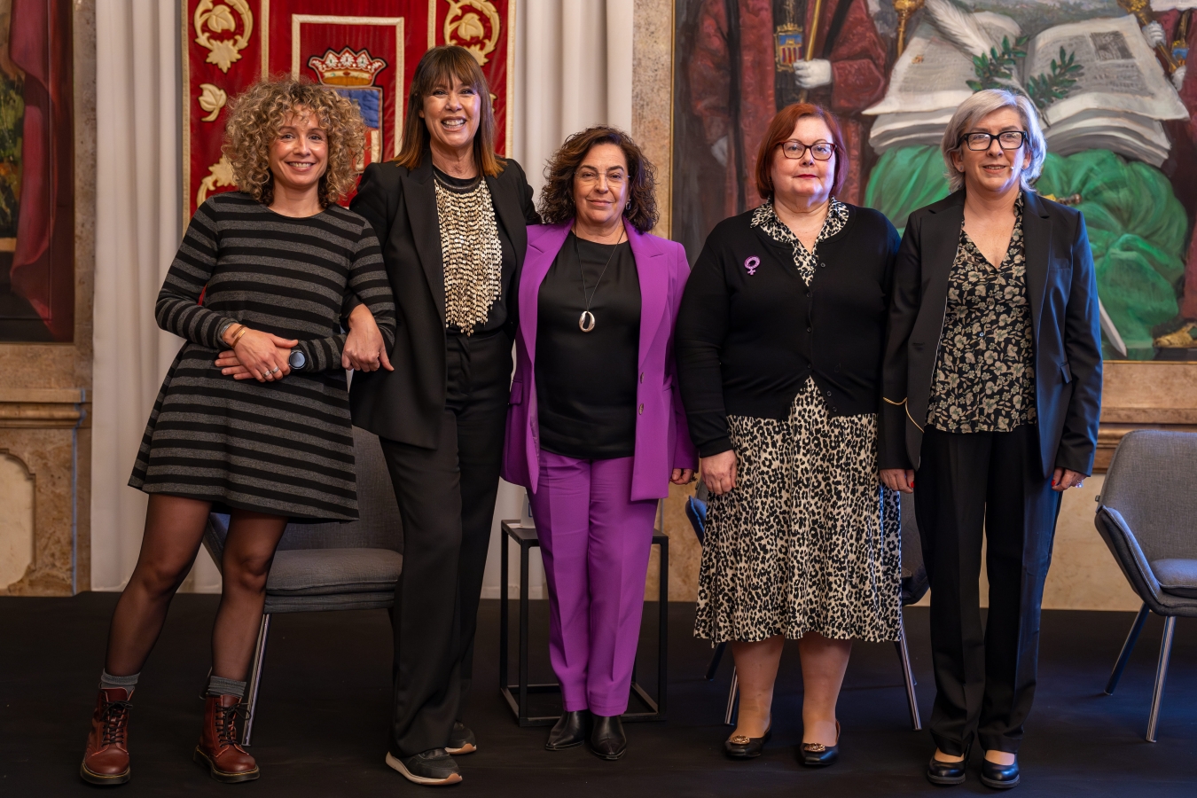 La Diputació de Castelló dialoga i reflexiona sobre el tràfic de dones al costat de Mabel Lozano