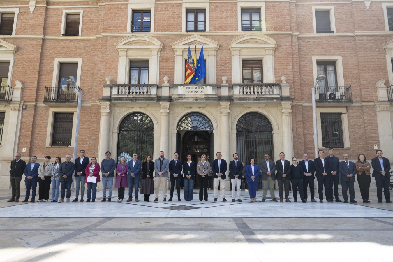 La Diputación de Castellón guarda un minuto de silencio por la menor asesinada en Torrevieja
